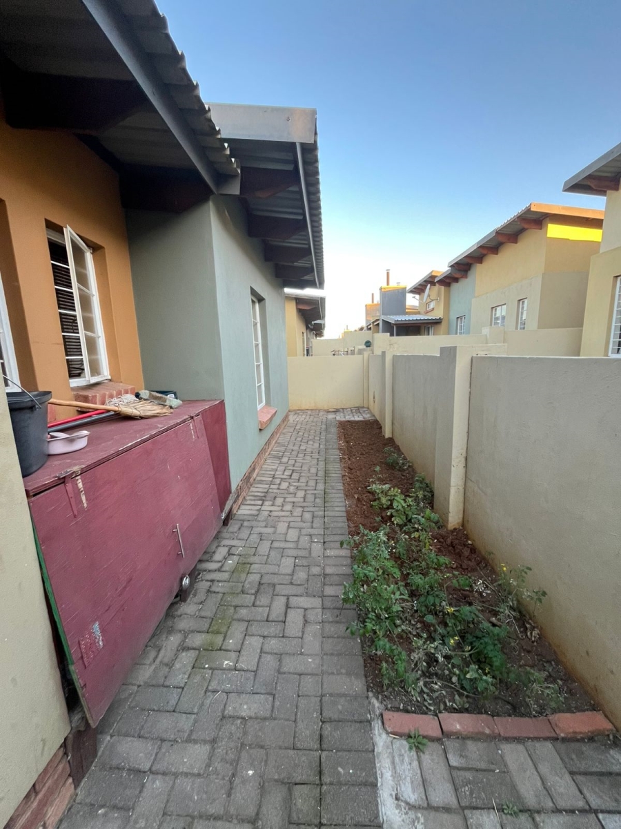 To Let 3 Bedroom Property for Rent in Waterval East North West